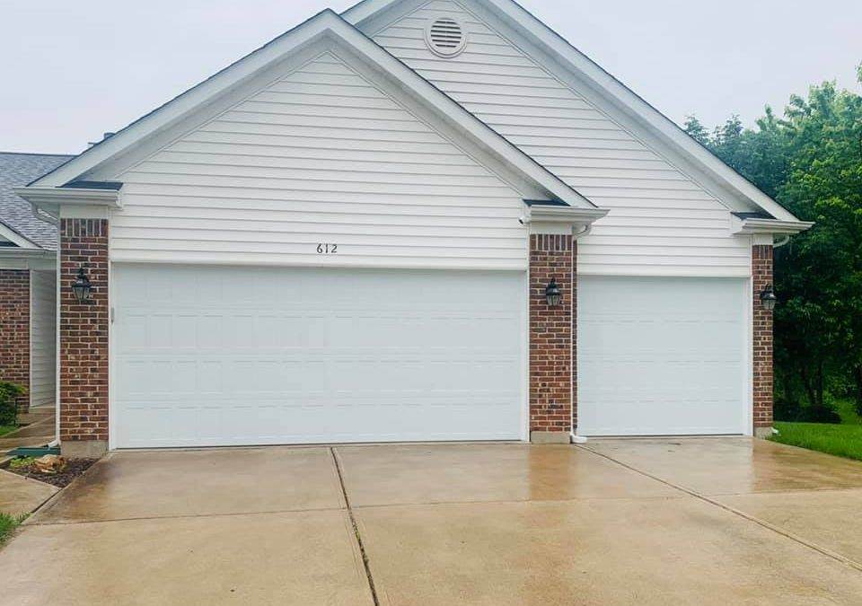 C.H.I. Stamped Shaker — Modern Simplicity